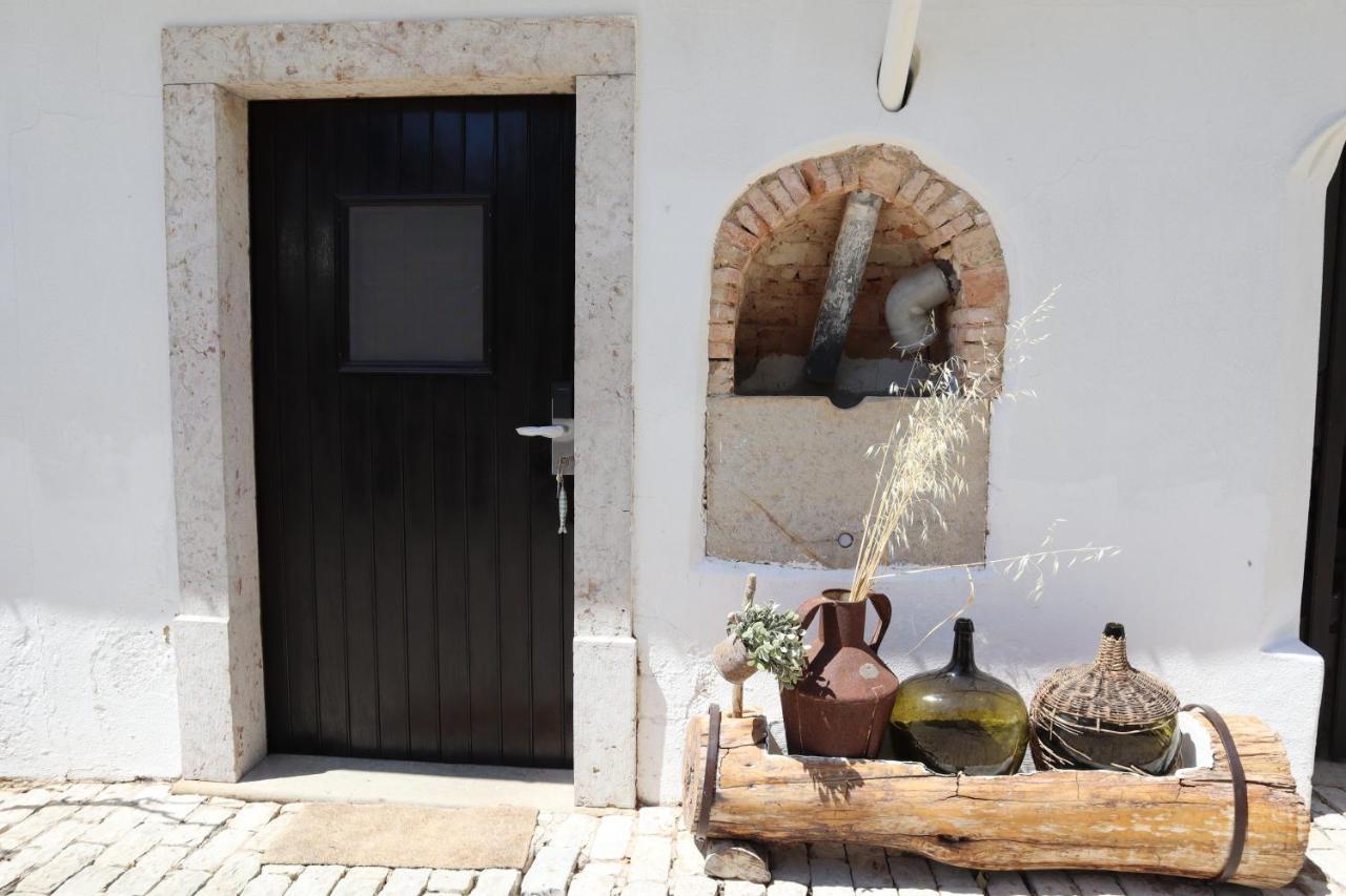 Os Agostos Bed & Breakfast Exterior photo